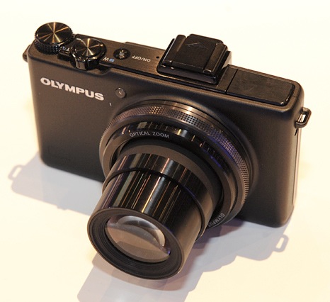 00784_olympus-compact-camera